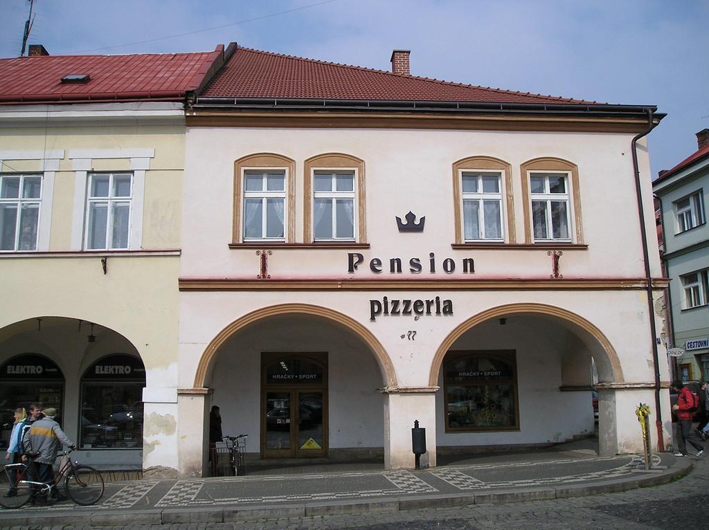 Penzion U Ceske Koruny Jičín Εξωτερικό φωτογραφία